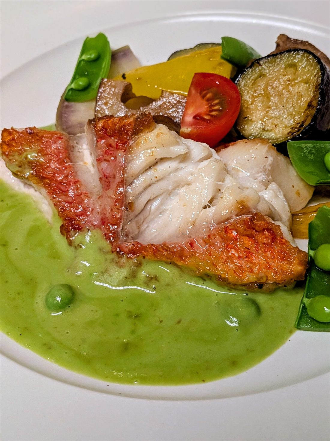 鮮魚のポワレ 季節野菜を添えて